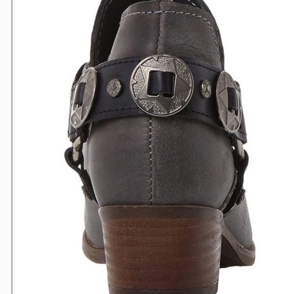 Steve Madden grey western booties - Picture 3 of 8